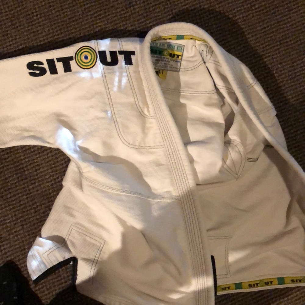 Sit Out BJJ gi top A1